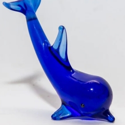 Handgearbeitetes Glastier Delphin, blau, 4 x 5 cm, Unikat, neu