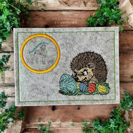 ein kleiner Eierdieb? - Größe 13,47 x 11,90 cm