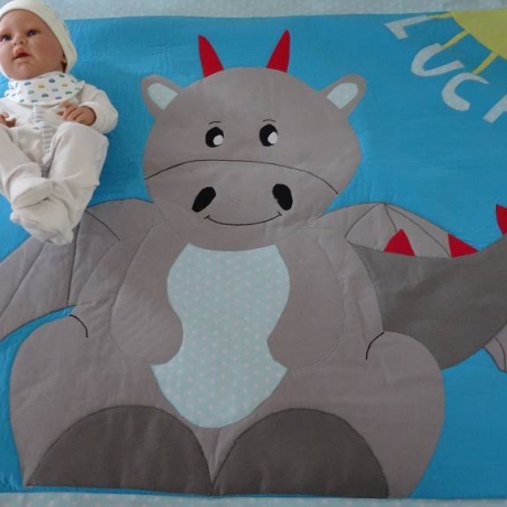 Krabbeldecke großer Drache, Patchwork, Kuscheldecke, Tagesdecke,