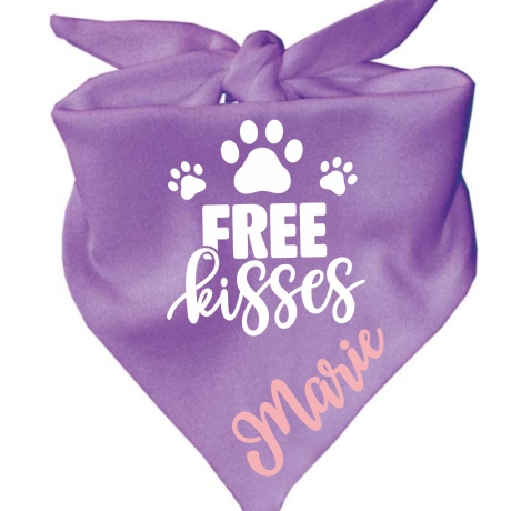 Dreieckstuch Hundehalstuch FREE KISSES personalisiert mit Name