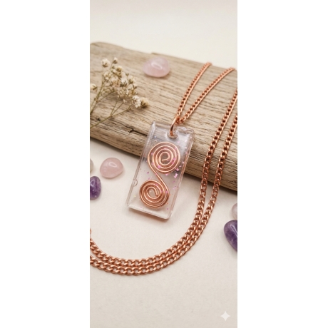 Im Fluss des Lebens – Kupfer-Spiralen-Amulett, handgefertigt