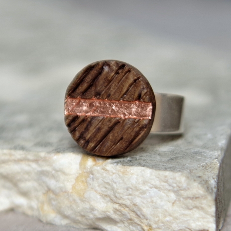 Ring aus Holz – alte Eiche mit Kupfer auf 925 Silber