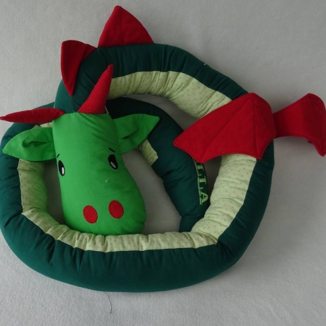 Bettschlange Drache, Puckschnecke, Bettrolle, Wickeltischrolle