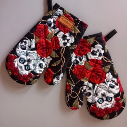 1 Paar Ofenhandschuhe mit Rosen und Totenkopf