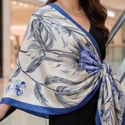 Damen Designertuch Seide, blau-weiß Blumen, 90x90, neu