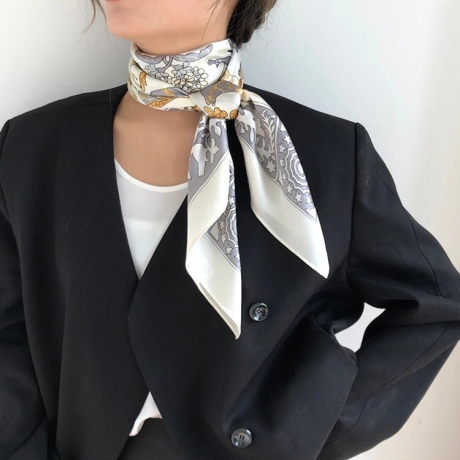 Damen Designertuch Seide, weiss-grau, 90x90, neu