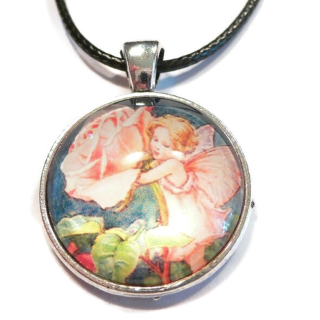 Kette mit Anhänger Elfe Wachsband Cabochon