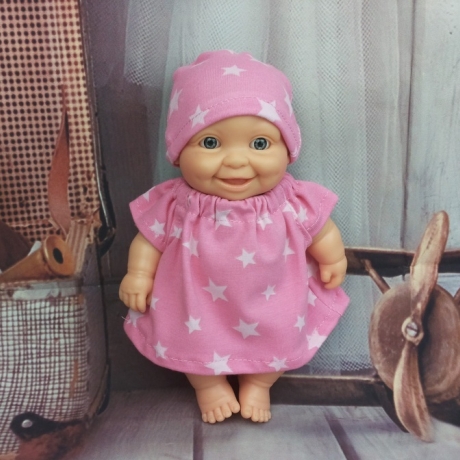 Kleid und Mütze mit Sterne passend für Mini Puppen 21 cm Neu