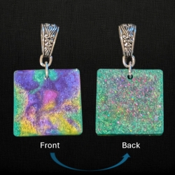 Kette mit Resin-Anhänger