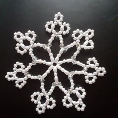 Perlenstern,Schneeflocke, weiß/kristall, Handarbeit