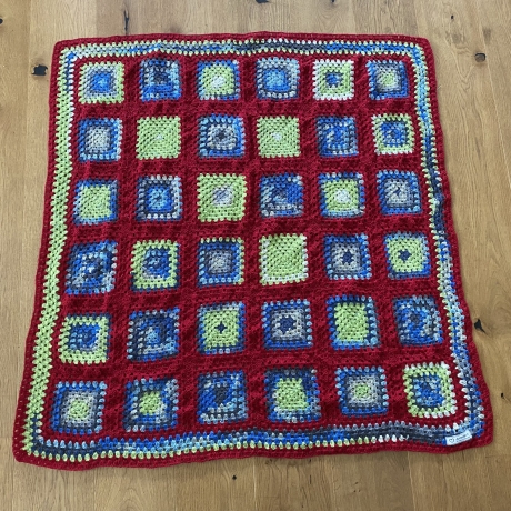Gehäkelte Granny Square Kniedecke- Kinderdecke - 5 -