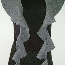 Kragenschal handgefertigt Walkloden 100% Wolle grau