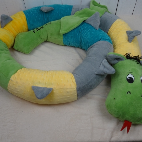 Bettschlange Drache, Puckschnecke, Bettrolle, Wickeltischrolle
