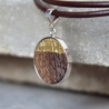 Kettenanhänger Holz – Fachwerk-Eiche mit Blattgold & Silber