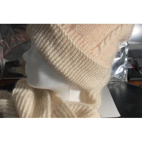 Damen-Winter-Beanie-Mütze, Bömmel + integrierter Schal, neu