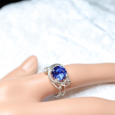 925er Ring mit Swarovski® Xirius 8 mm sapphire gedrahtet