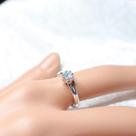 Schlichter 925er Ring mit Swarovski® Rose Montee crystal AB 6 mm