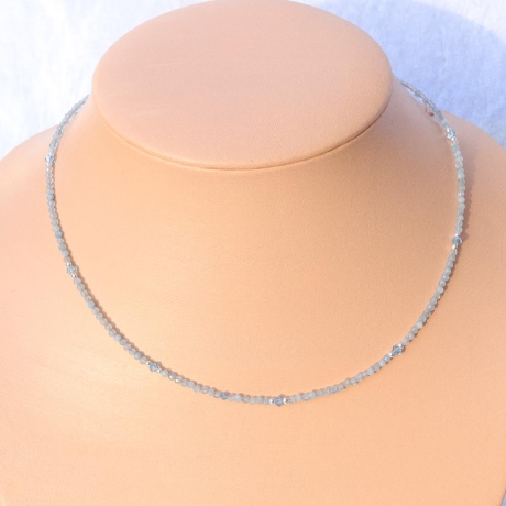 Feines 925er Aquamarin Collier facettiert mit Swarovski® Xilions
