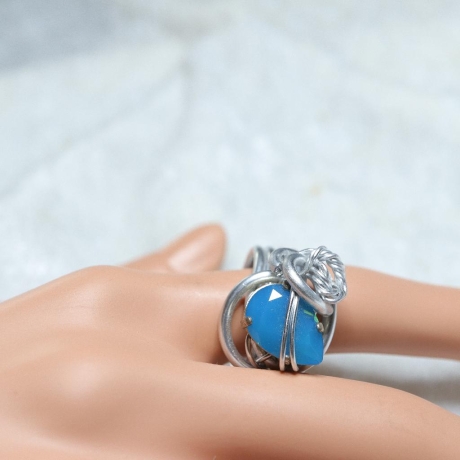 Ring gedrahtet  mit Swarovski® Birne Tropfen caribean blue opal