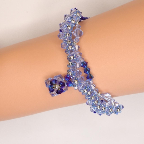 925er Armband aus Swarovski® Biconen light sapphire 
