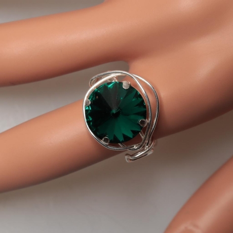 935er Ring gedrahtet mit Swarovski® Rivoli 14mm emerald