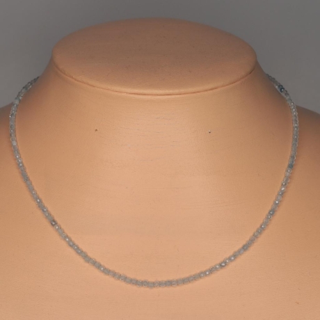 925er Collier mit feinen facettierten Aquamarin Perlen