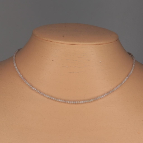 Feines 925er Collier mit facettierten Kunzit Perlen