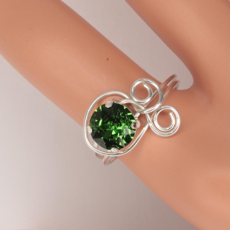 925er Ring mit Swarovski® Chaton 8mm fern green, gedrahtet