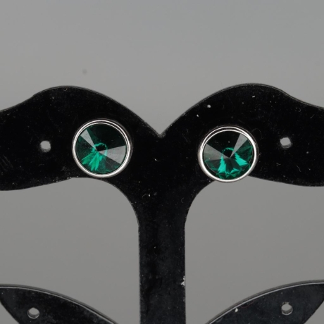 925er Ohrstecker mit Swarovski® Rivolis 8mm emerald, gefasst