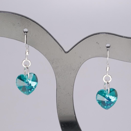 925er Ohrringe mit Swarovski® Herzen, 10mm, blue zircon