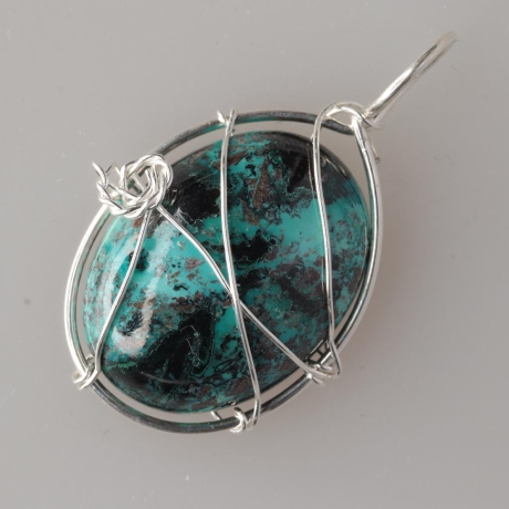 935er Anhänger mit Chrysokoll Cabochon oval gedrahtet