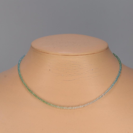 Kette aus facettierten Glasperlen 2mm Farbverlauf 925er Verschluß