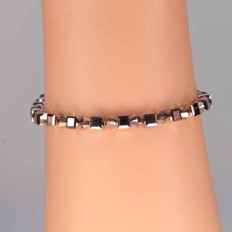 925er Armband mit Swarovski® Würfel 4mm und Swarovski® Xilions 4m