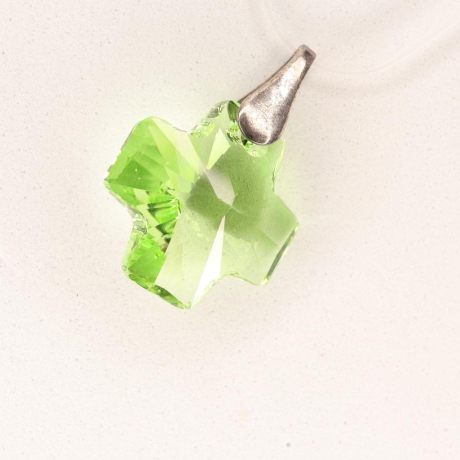 Anhänger mit Swarovski® Kreuz peridot, Tragering Sterlingsilber