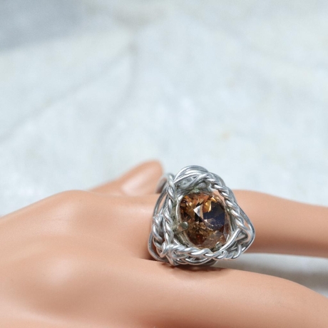 Aluminium Ring mit Swarovski® Carree light topaz