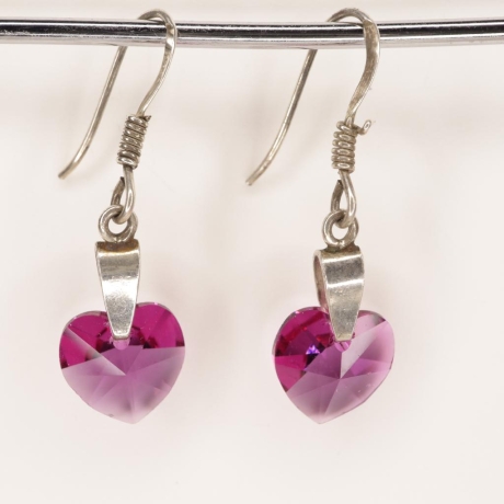 Sterlingsilber-Ohrringe mit Swarovski® Herzen fuchsia