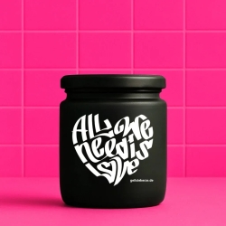 Duftkerze „ALL WE NEED IS LOVE“