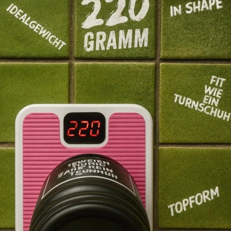 Duftkerze „Besser als Socken“ – lustiges Geschenk für Männer