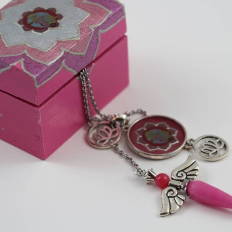 Erzengel Ariel Engel Pendel Halskette mit Lotus Blume in Pink