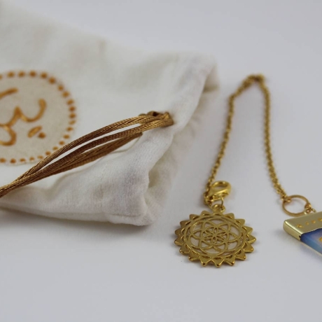 Opalit Mondstein Pendel Armband mit Om und Blume des Lebens