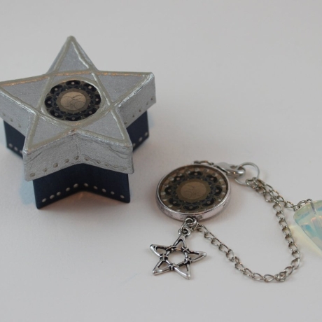 Opalit Edelstein Pendel Armband mit Pentagramm und Sternkästchen