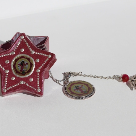 Erzengel Jophiel Kette mit Engel Pendel in Stern Box, fuchsia