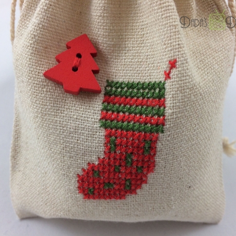 Leinensäckchen zum Nikolaus/Weihnachten, bestickt