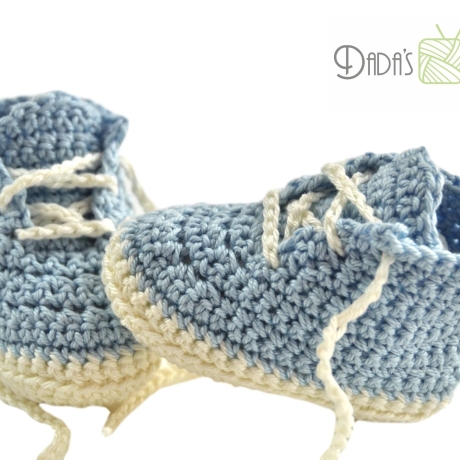 Babyschuhe gehäkelt blau-weiß Gr. ca 14