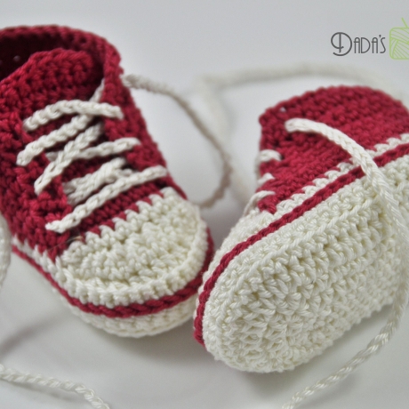 Babyschuhe/Babychucks gehäkelt  Gr. ca 15 / 16