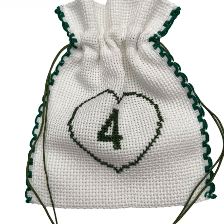 Adventskalender, Adventskalenderset Säckchen genäht und bestickt