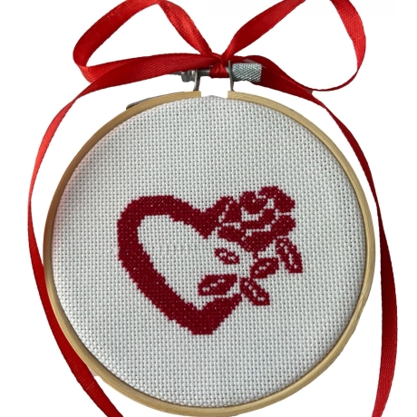 Kreuzstichbild HERZ MIT ROSE
