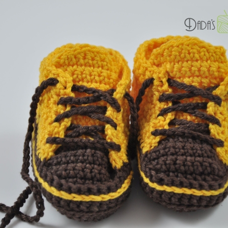 Babyschuhe/Babychucks gehäkelt Gr. ca 15