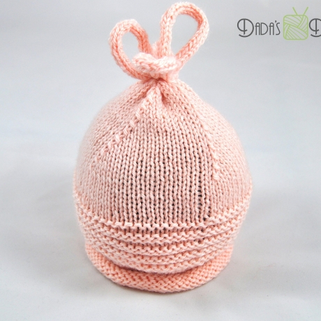 Gestrickte Babymütze in rosa