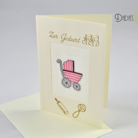 Gestickte Geburtskarte creme mit rosa Kinderwagen